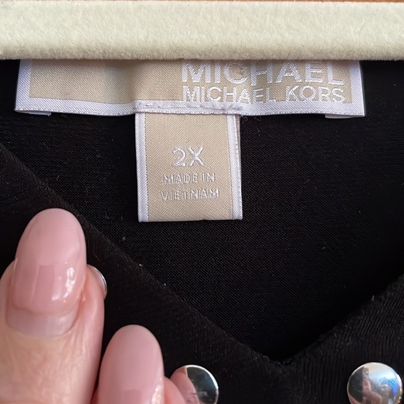 WOMENS MICHAEL KORS BLACK STRETCH ELBOW SLEEVE V-NECK BLOUSE 2X - Picture 3 of 4
